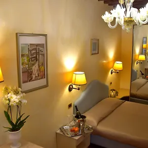 Residenza Favaro מלון